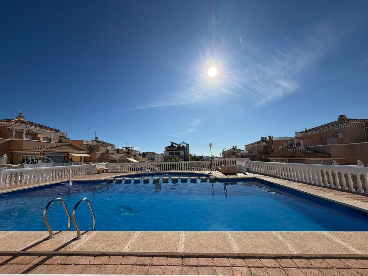 2 Bed Ground Floor Apartment in Torrevieja