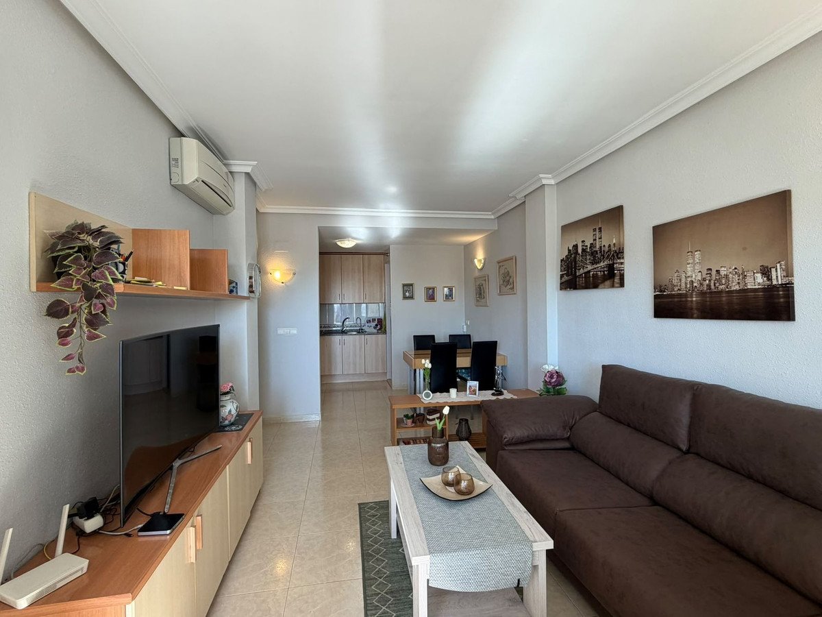 2 Bed Ground Floor Apartment in Torrevieja
