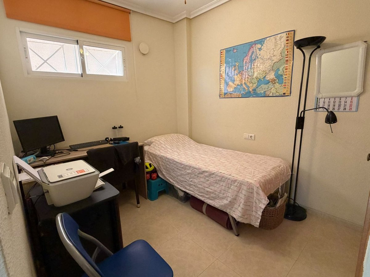 2 Bed Ground Floor Apartment in Torrevieja