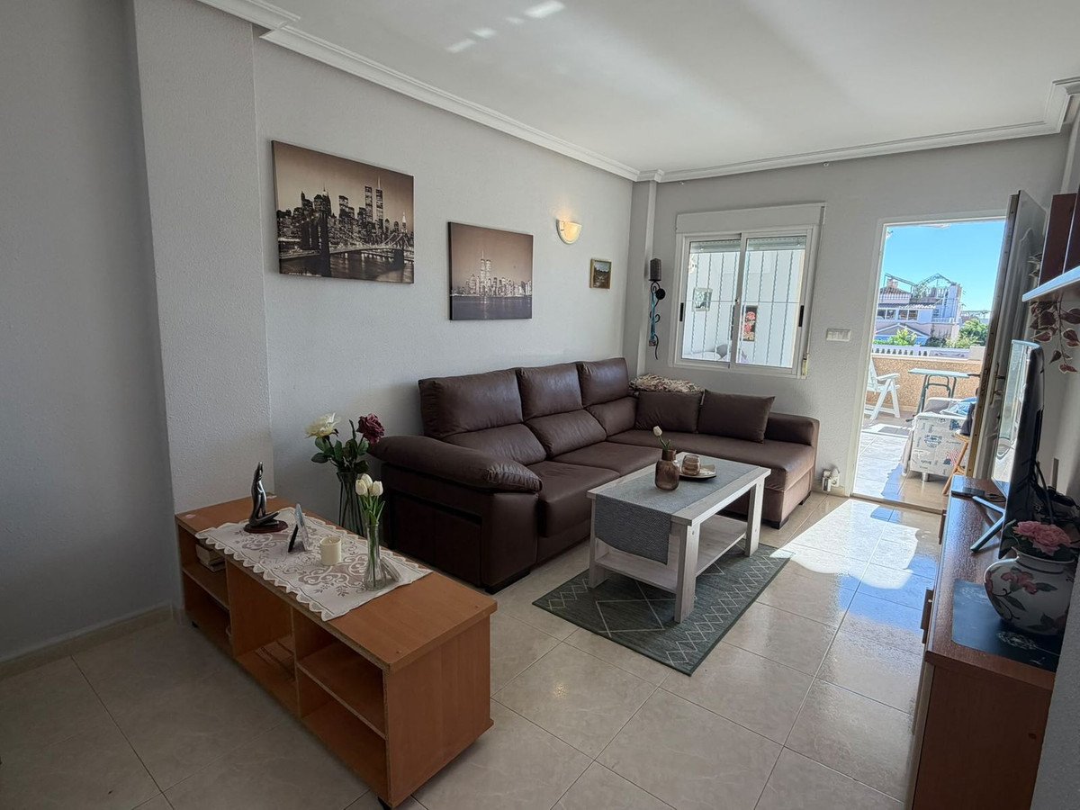 2 Bed Ground Floor Apartment in Torrevieja