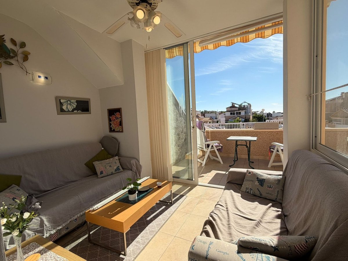 2 Bed Ground Floor Apartment in Torrevieja