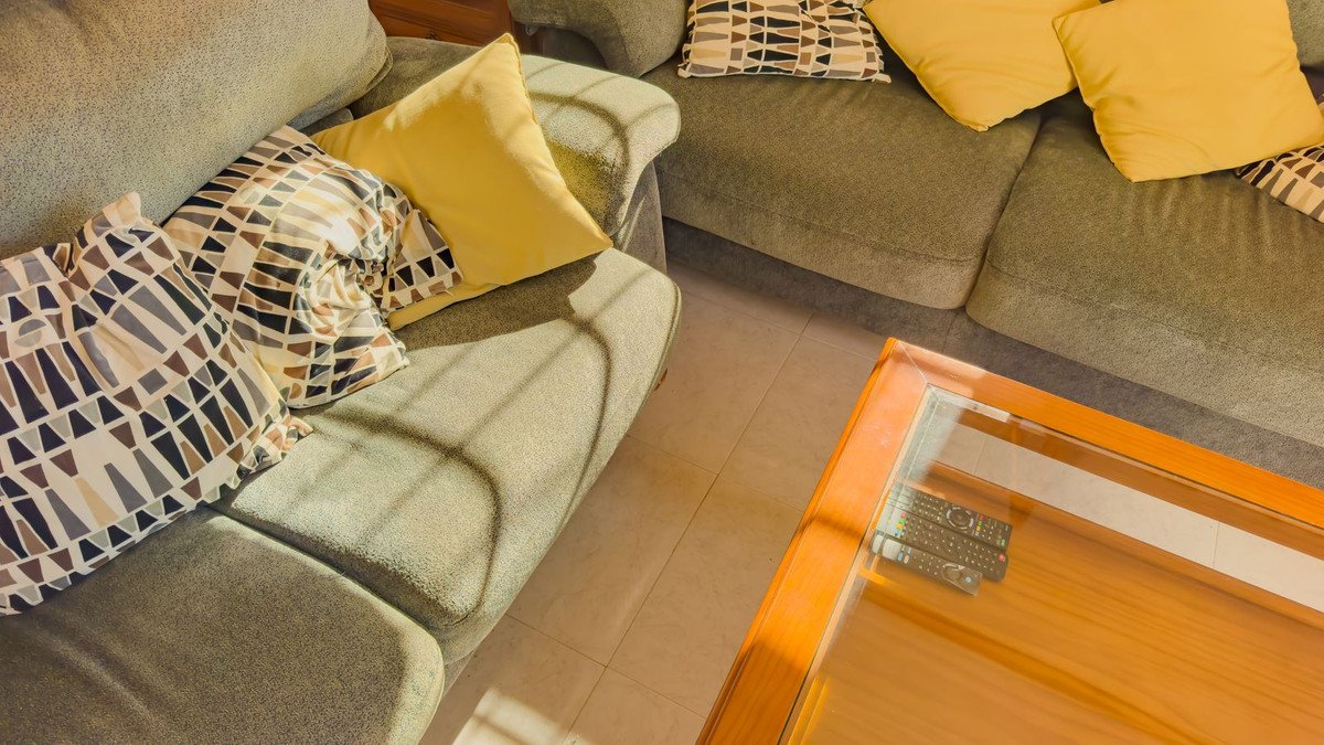 2 Bed Detached Villa in Almogía