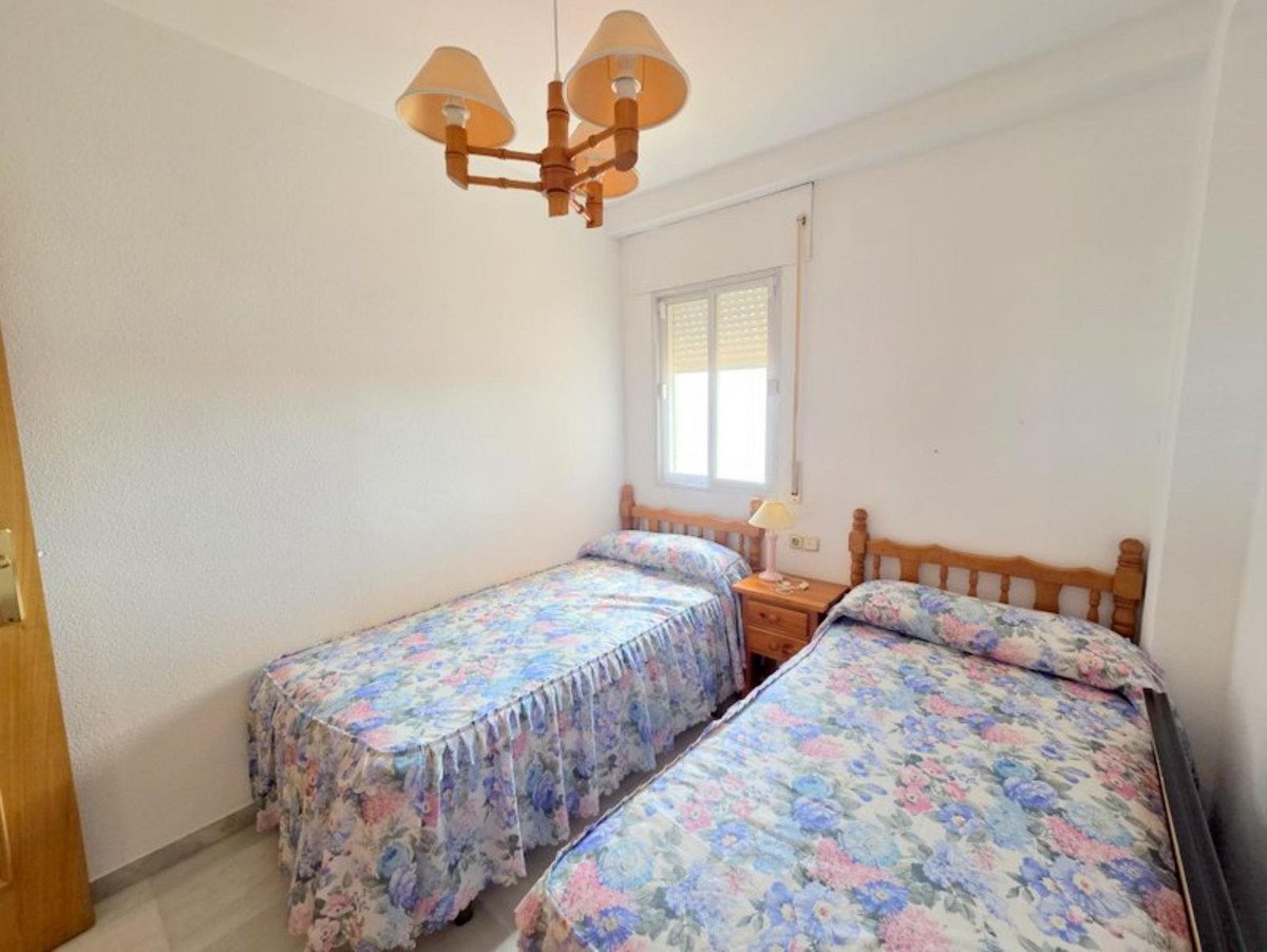 3 Bed Middle Floor Apartment in San Luis de Sabinillas