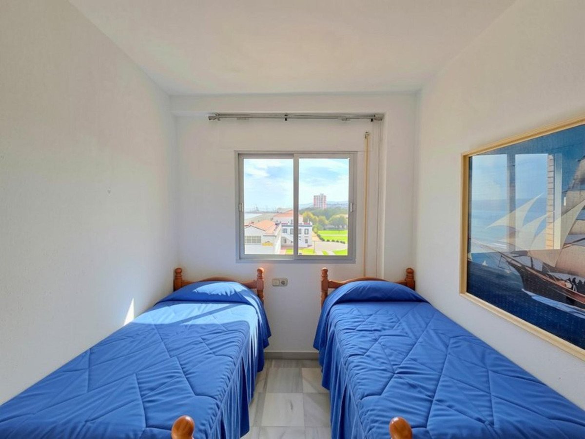 3 Bed Middle Floor Apartment in San Luis de Sabinillas
