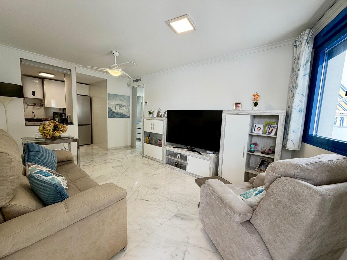 2 Bed Middle Floor Apartment in Los Boliches