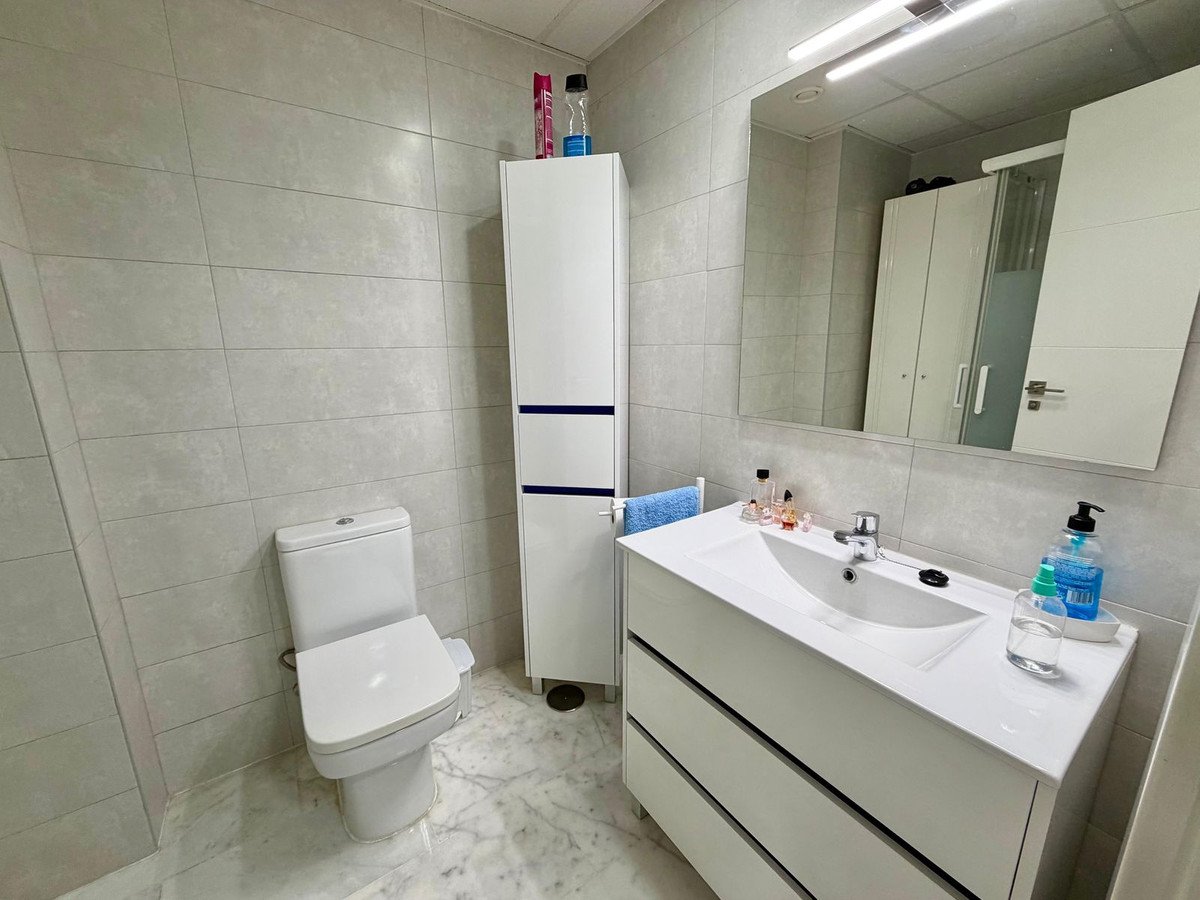 2 Bed Middle Floor Apartment in Los Boliches