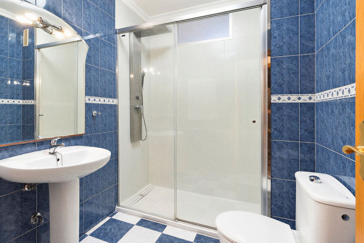 3 Bed Middle Floor Apartment in Fuengirola
