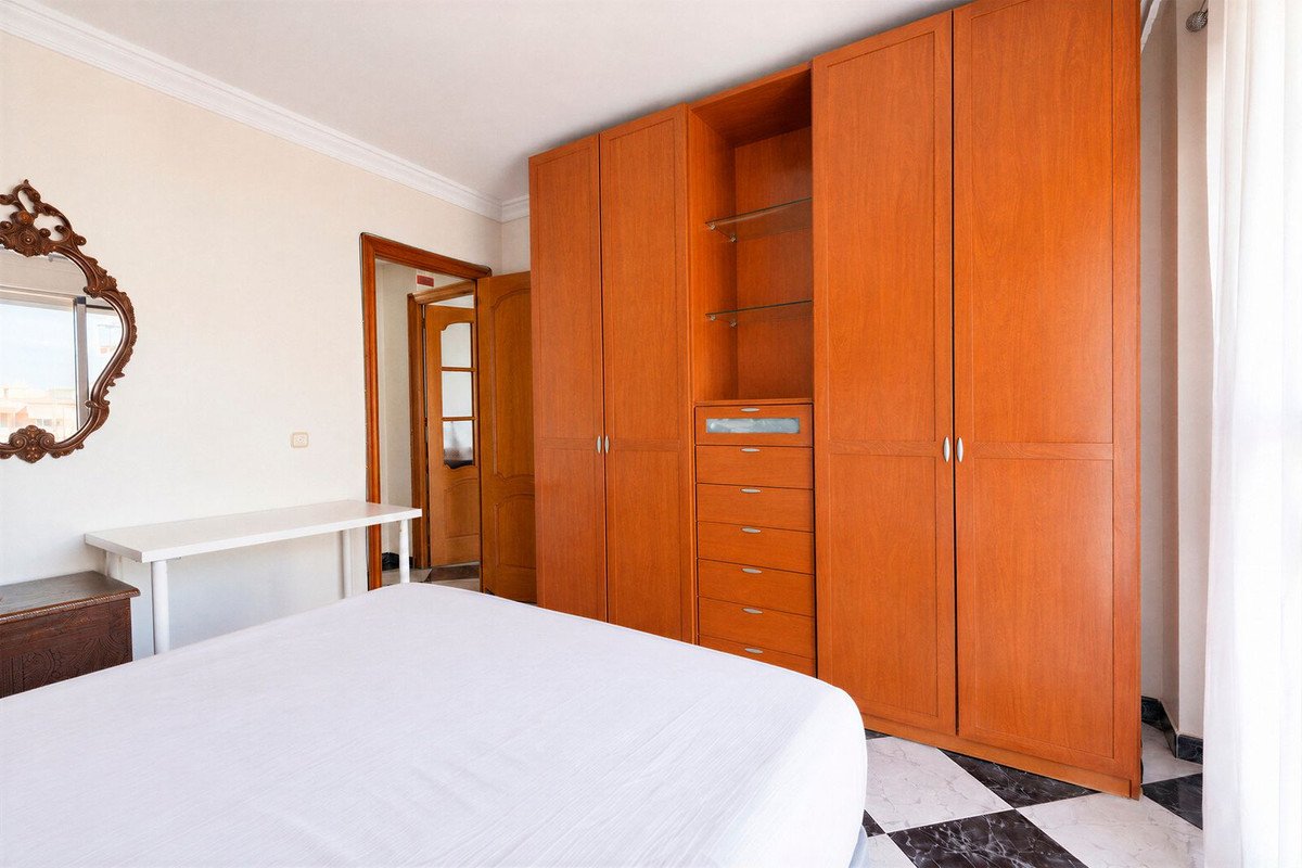 3 Bed Middle Floor Apartment in Fuengirola