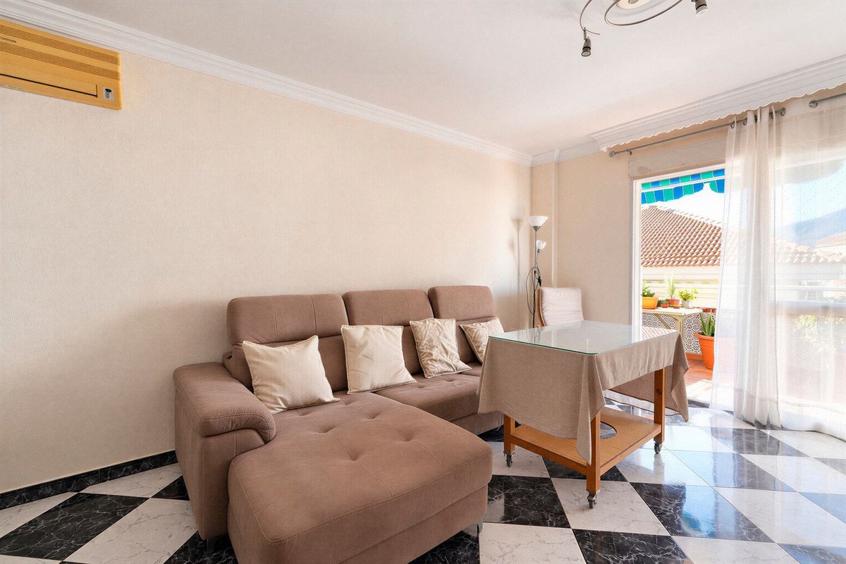 3 Bed Middle Floor Apartment in Fuengirola