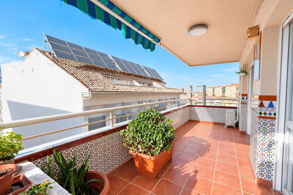 3 Bed Middle Floor Apartment in Fuengirola