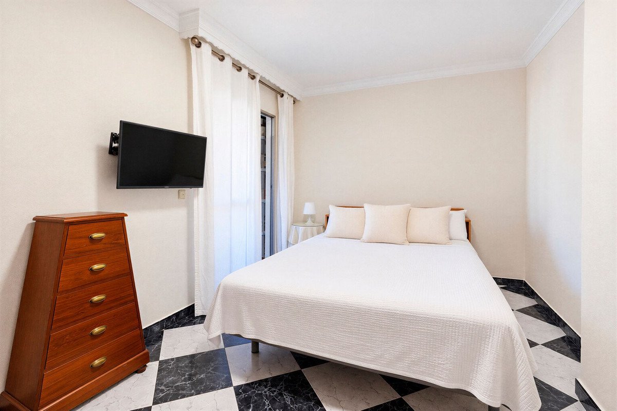 3 Bed Middle Floor Apartment in Fuengirola