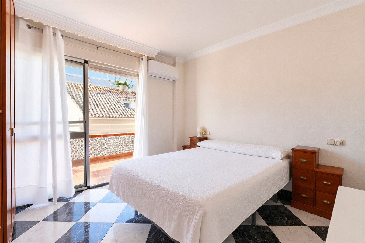 3 Bed Middle Floor Apartment in Fuengirola