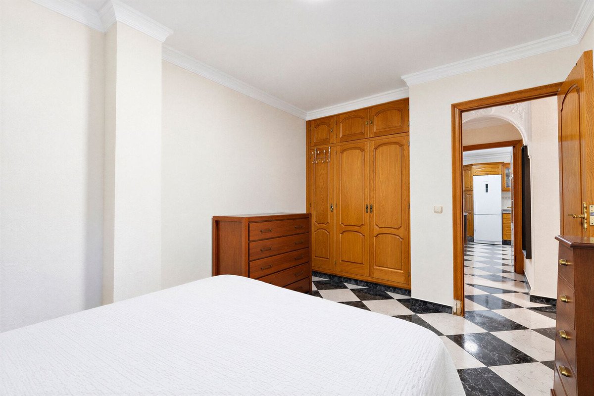 3 Bed Middle Floor Apartment in Fuengirola