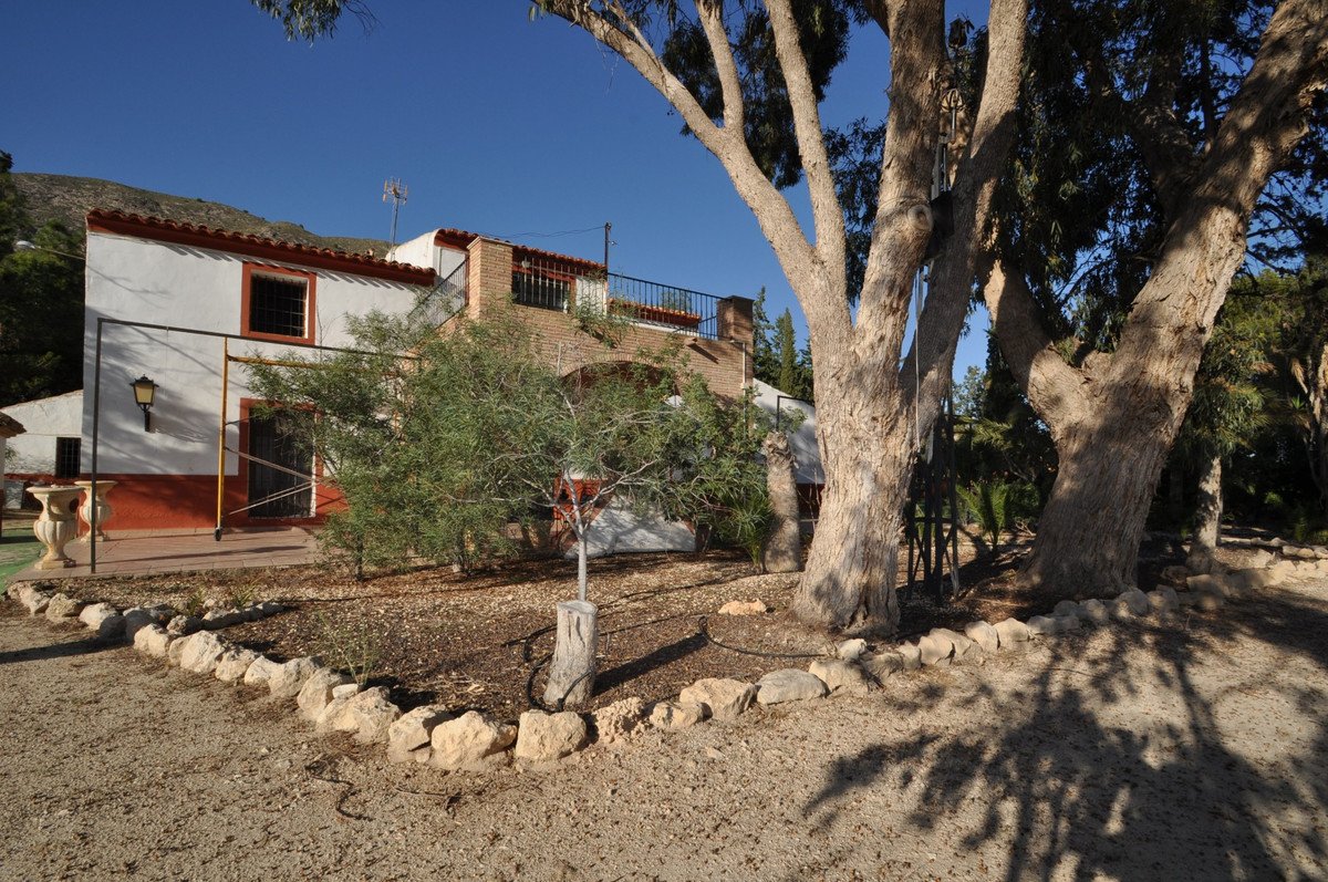 6 Bed Detached Villa in Fortuna
