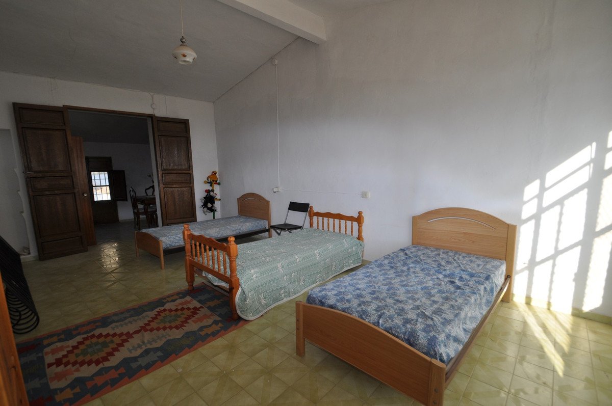6 Bed Detached Villa in Fortuna
