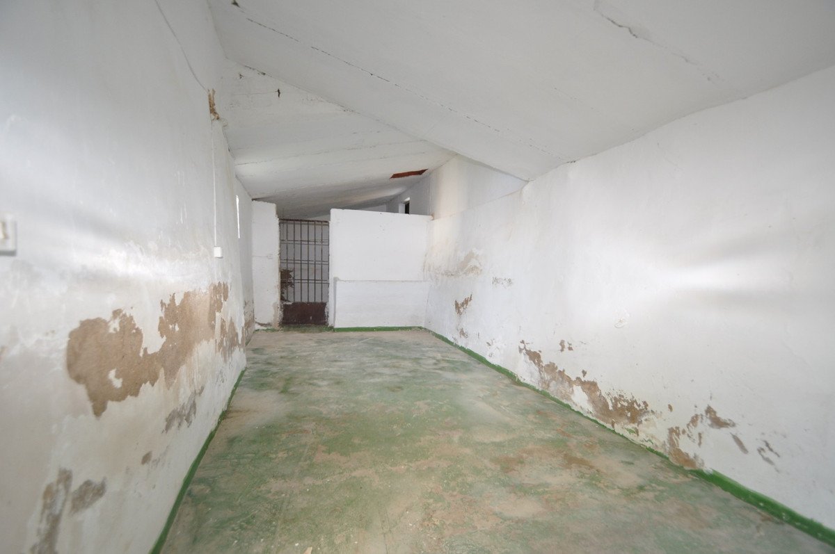 6 Bed Detached Villa in Fortuna