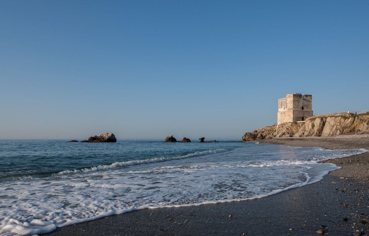 2 Bed Middle Floor Apartment in Doña Julia