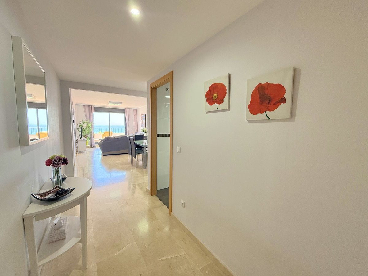 2 Bed Middle Floor Apartment in Doña Julia
