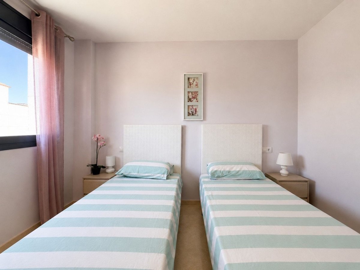 2 Bed Middle Floor Apartment in Doña Julia
