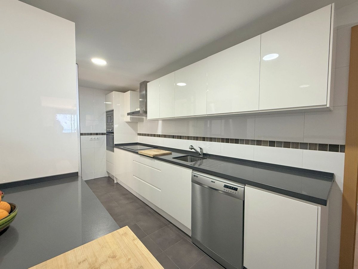 2 Bed Middle Floor Apartment in Doña Julia