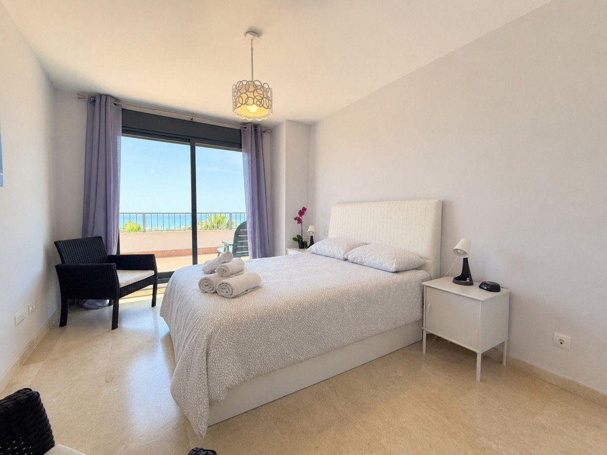 2 Bed Middle Floor Apartment in Doña Julia