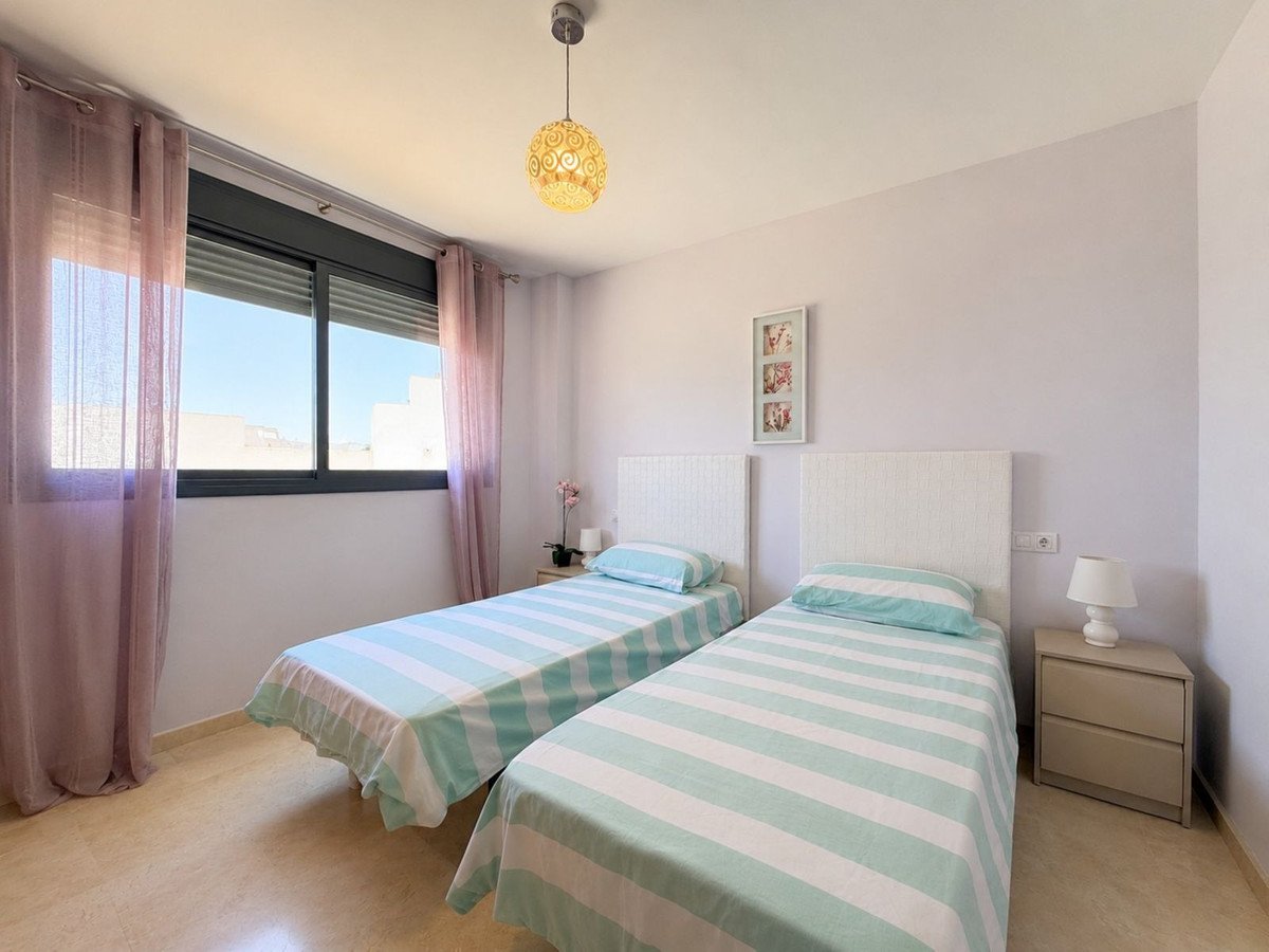 2 Bed Middle Floor Apartment in Doña Julia