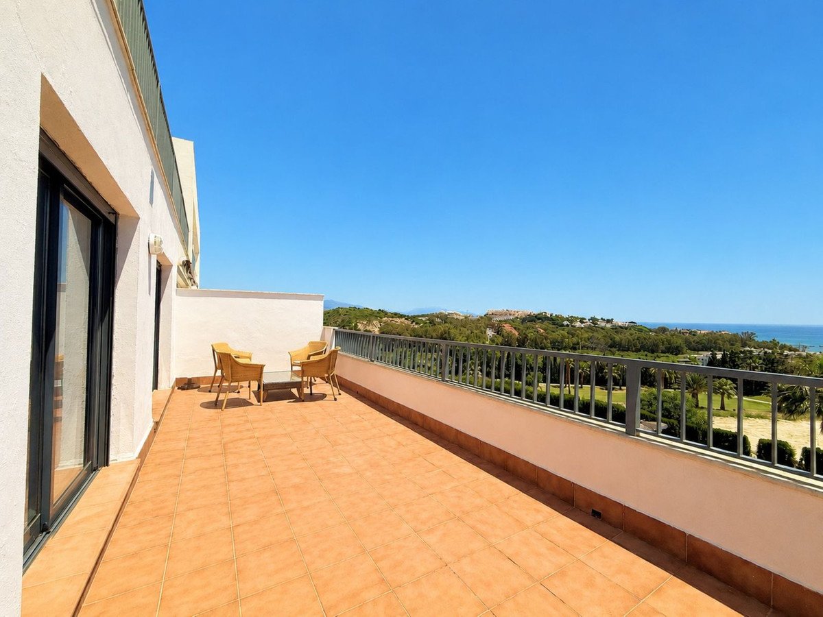2 Bed Middle Floor Apartment in Doña Julia