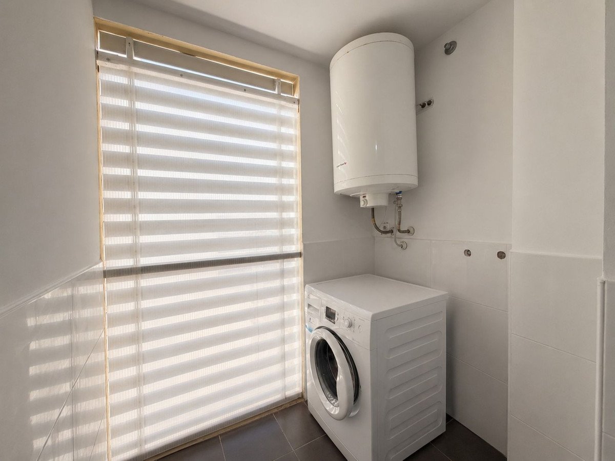 2 Bed Middle Floor Apartment in Doña Julia