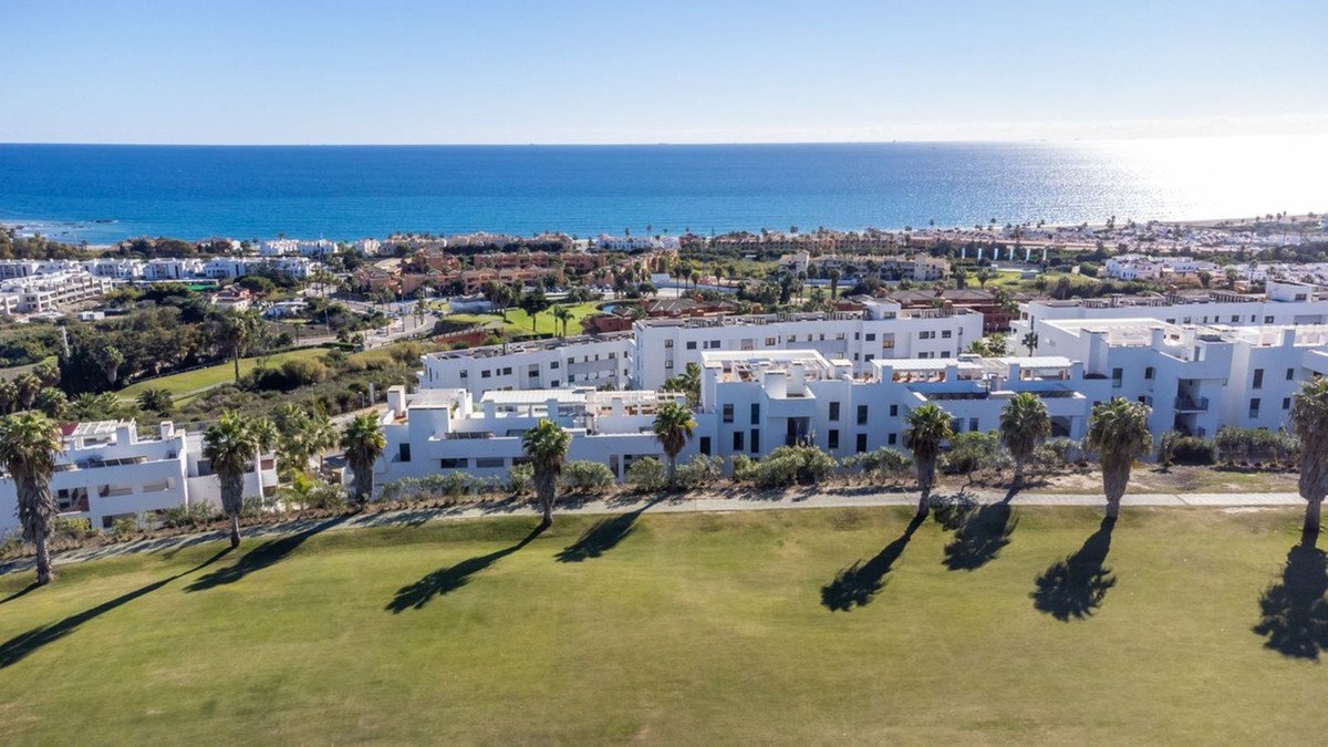 2 Bed Middle Floor Apartment in Doña Julia