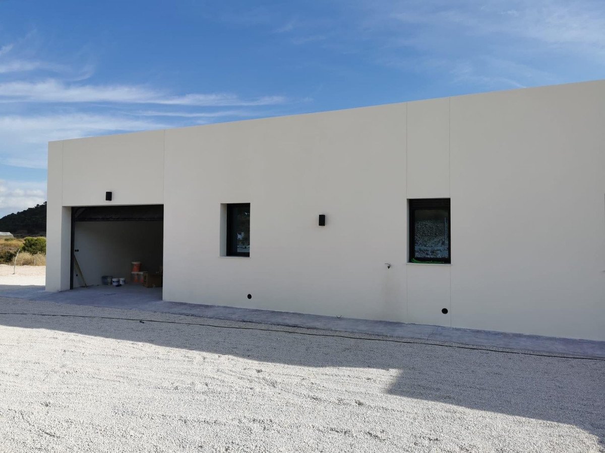 3 Bed Detached Villa in Pinoso