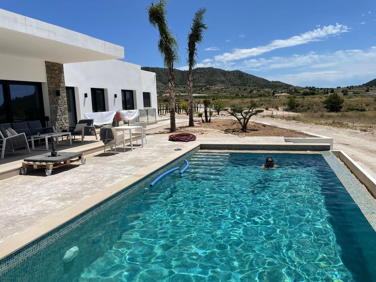 3 Bed Detached Villa in Pinoso