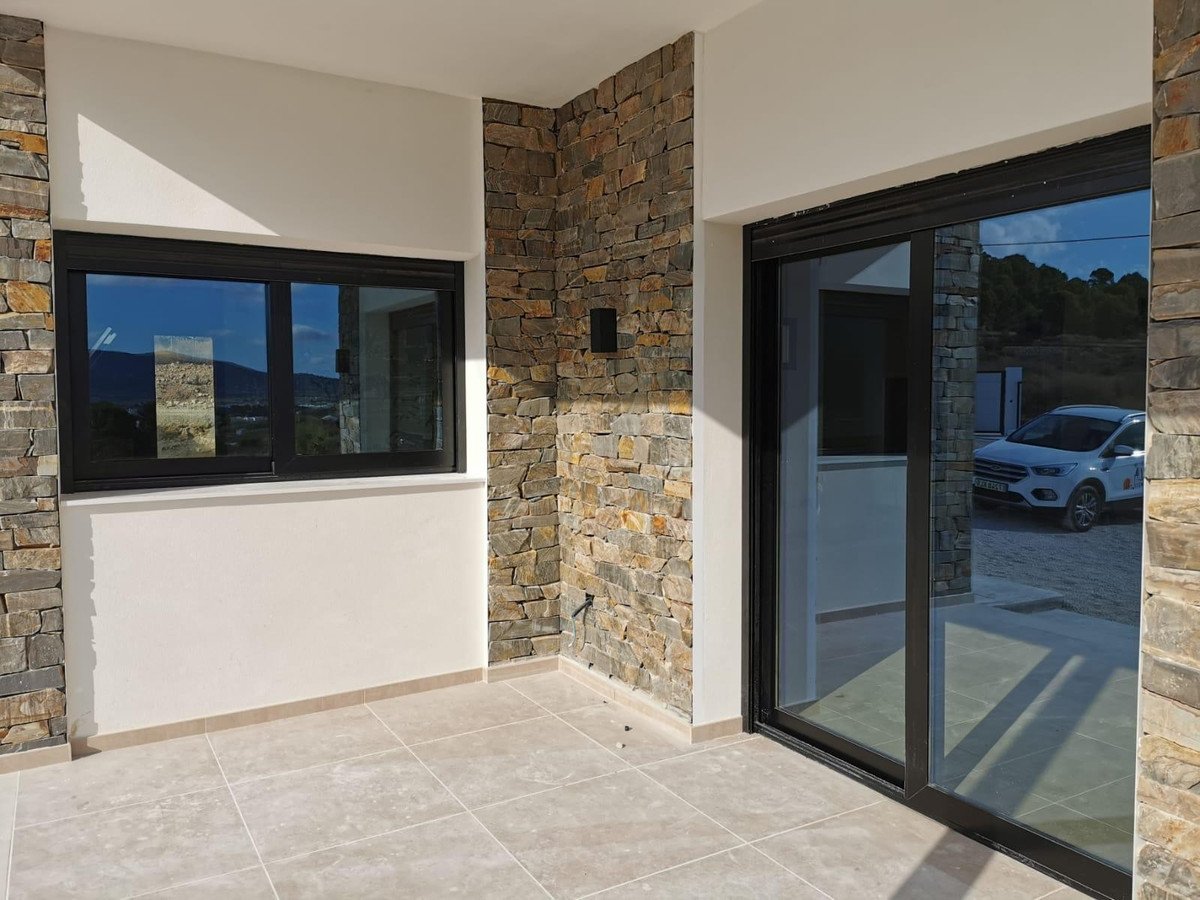 3 Bed Detached Villa in Pinoso