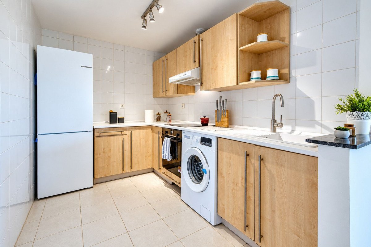 2 Bed Middle Floor Apartment in Fuengirola