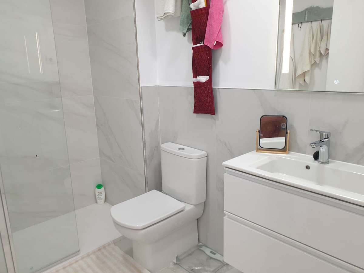 3 Bed Middle Floor Apartment in Fuengirola