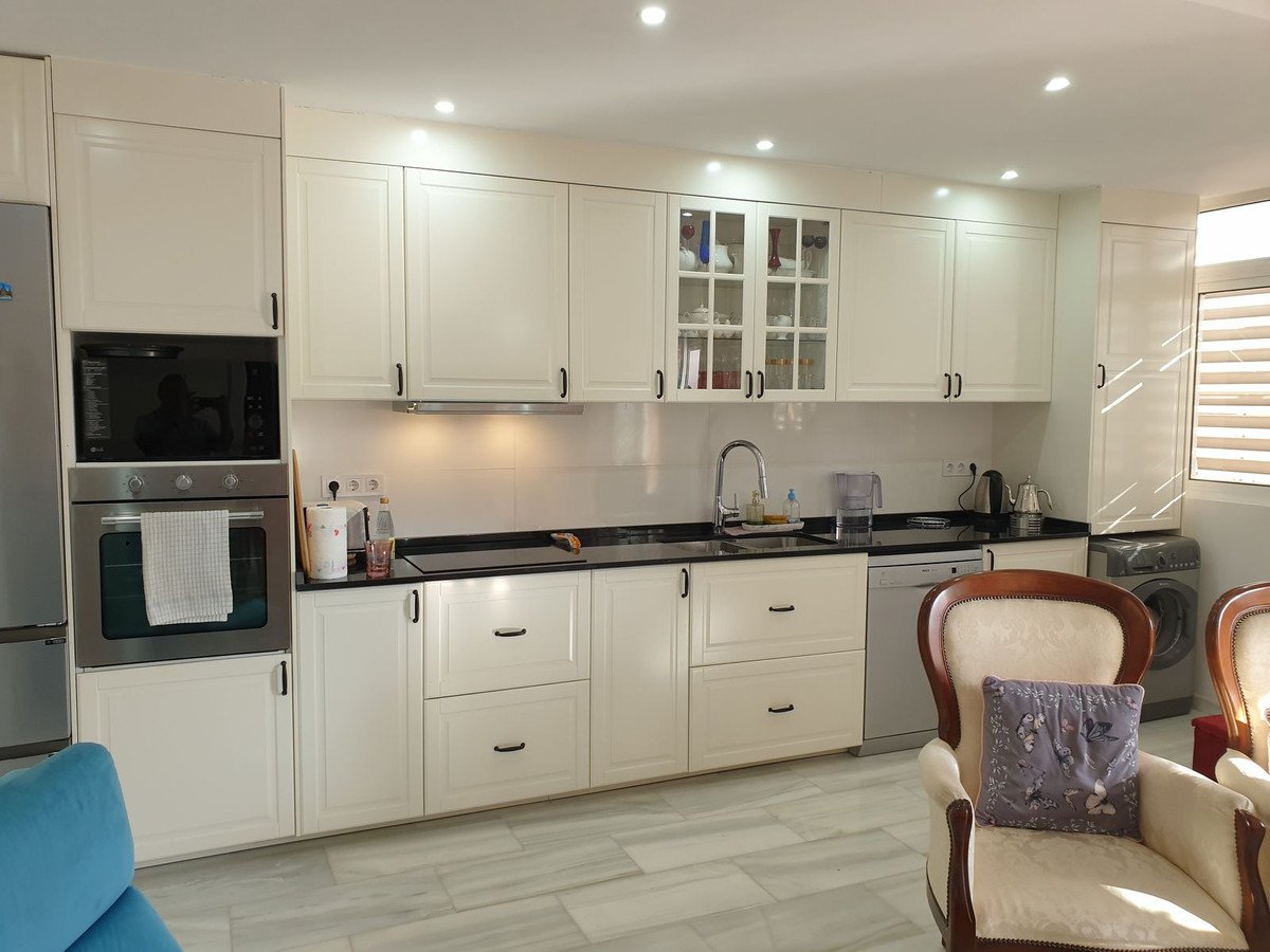 3 Bed Middle Floor Apartment in Fuengirola