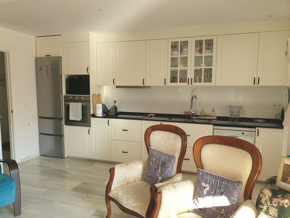 3 Bed Middle Floor Apartment in Fuengirola