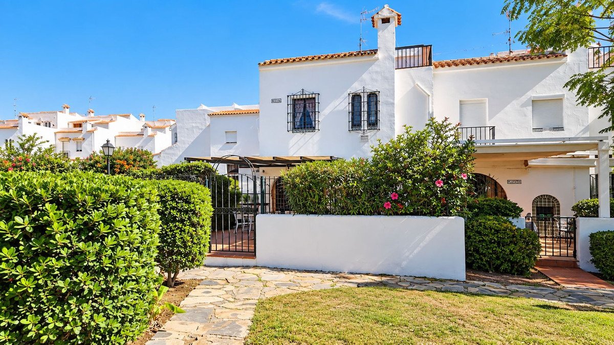3 Bed Townhouse in Casares Playa
