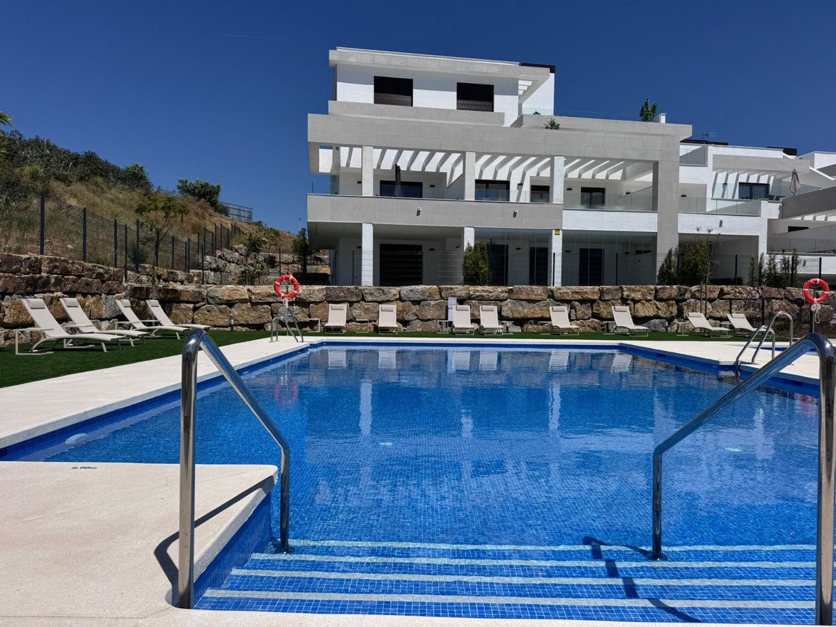 3 Bed Ground Floor Apartment in Estepona