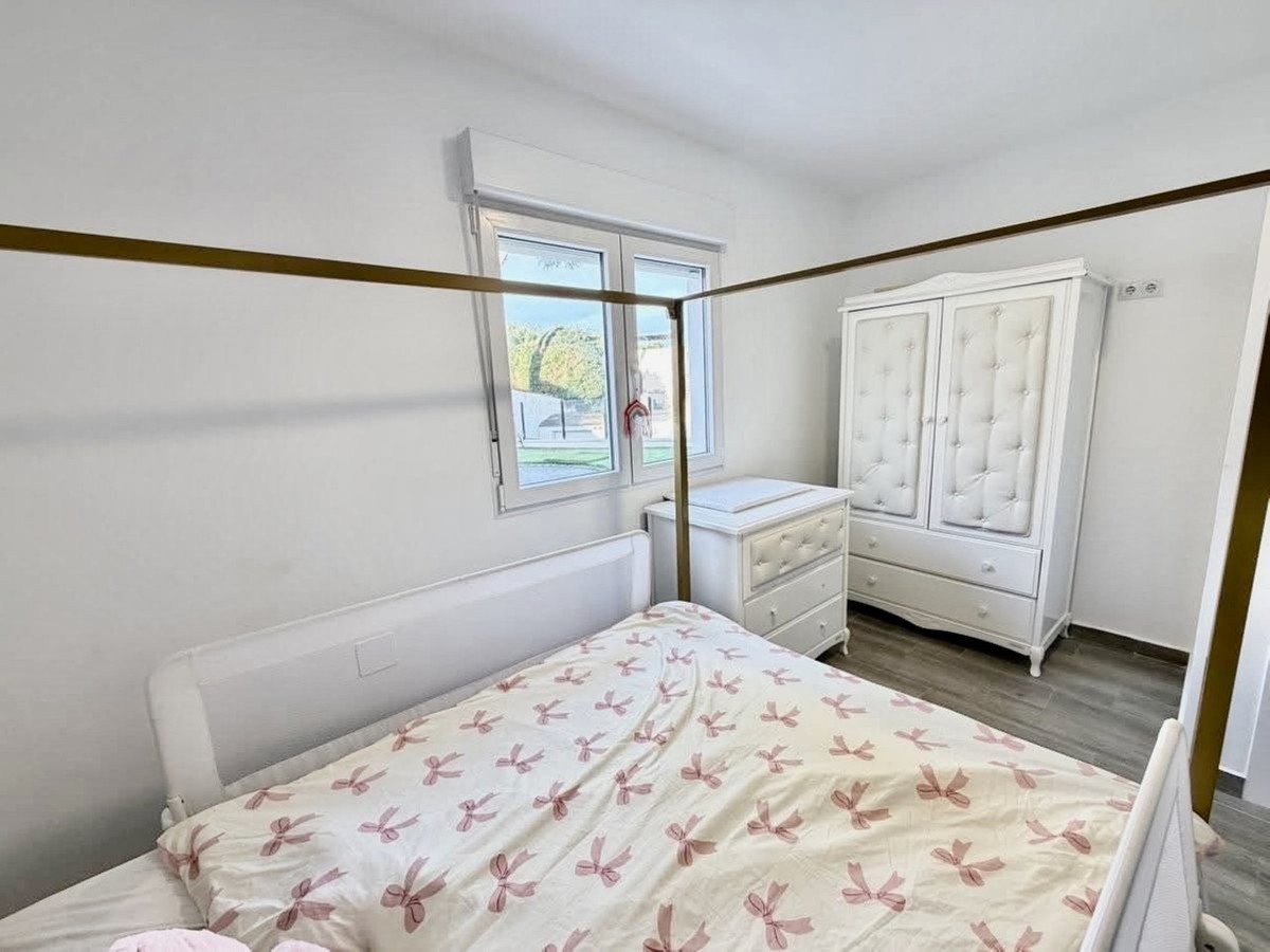 6 Bed Detached Villa in Villamartin