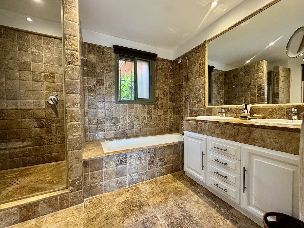 3 Bed Ground Floor Apartment in Los Flamingos