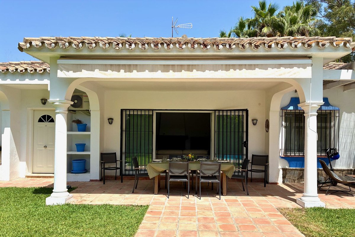 3 Bed Detached Villa in Estepona
