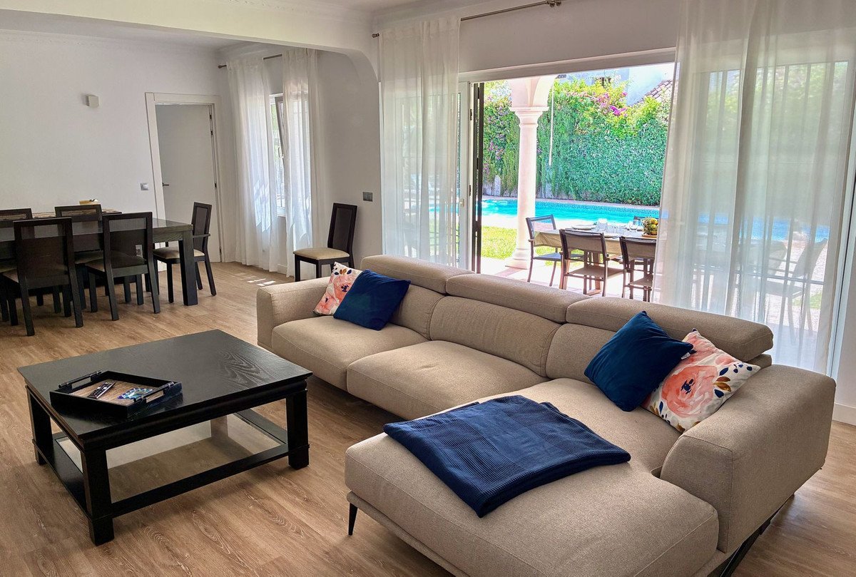 3 Bed Detached Villa in Estepona