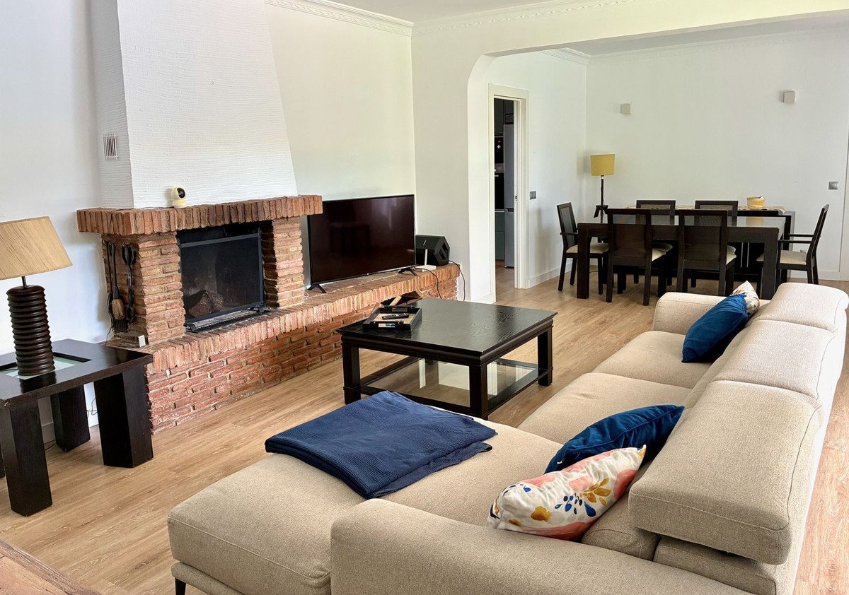 3 Bed Detached Villa in Estepona