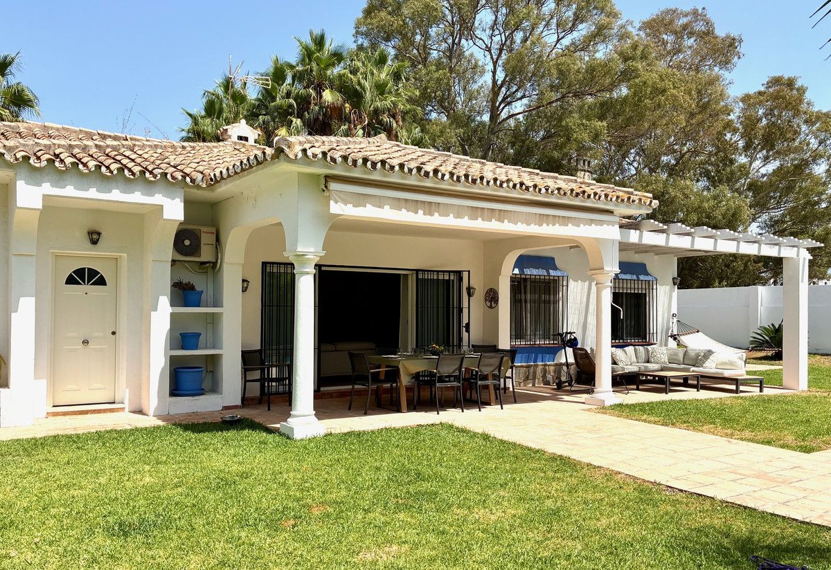 3 Bed Detached Villa in Estepona