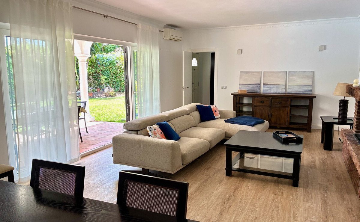 3 Bed Detached Villa in Estepona