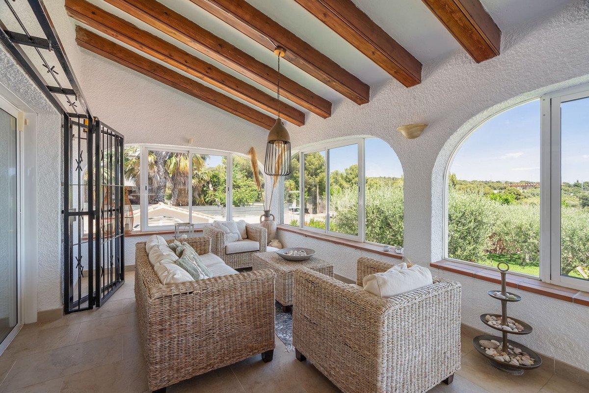6 Bed Detached Villa in Sitges