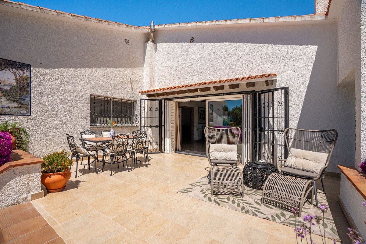 6 Bed Detached Villa in Sitges