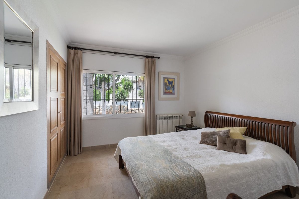 6 Bed Detached Villa in Sitges