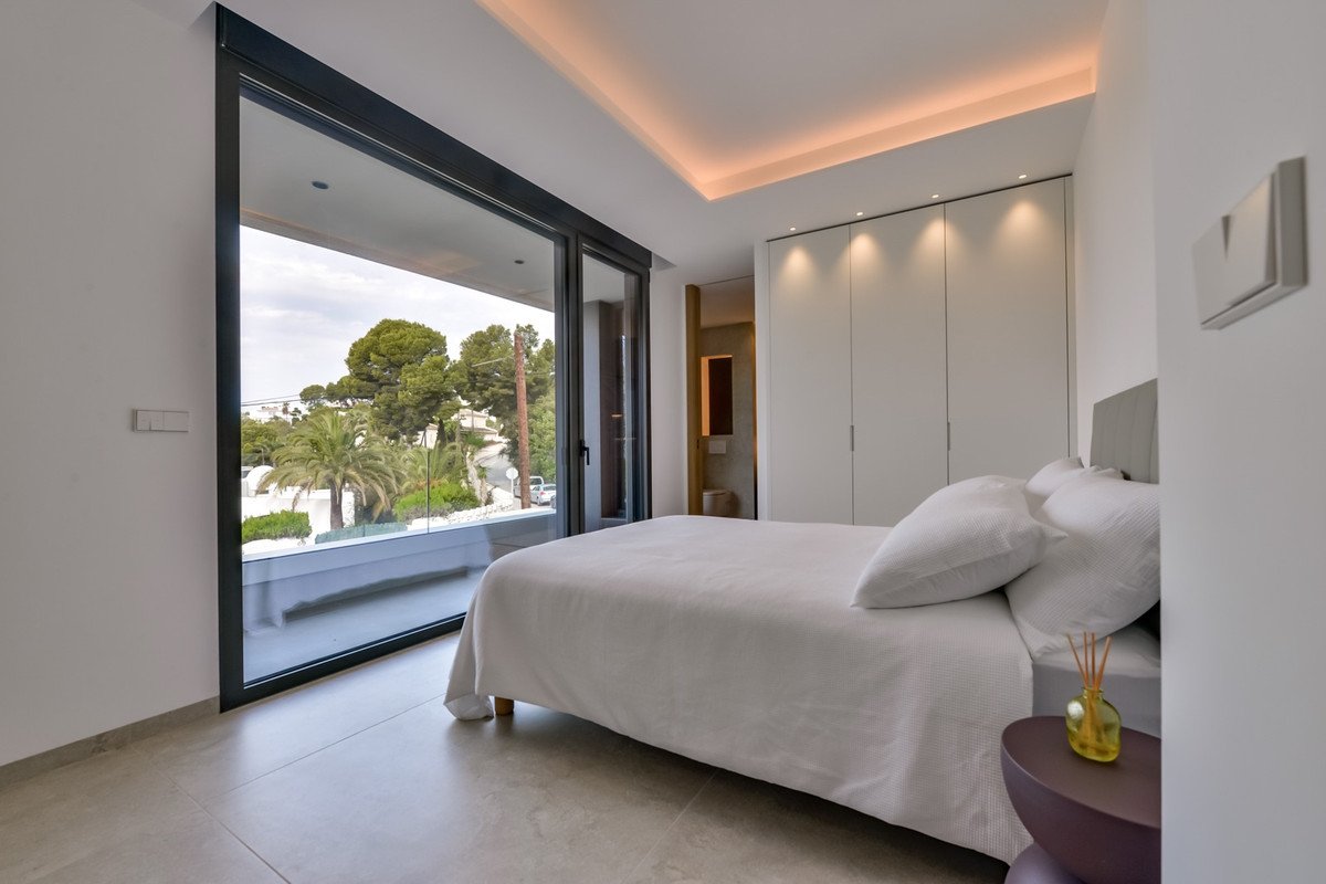 4 Bed Detached Villa in Altea