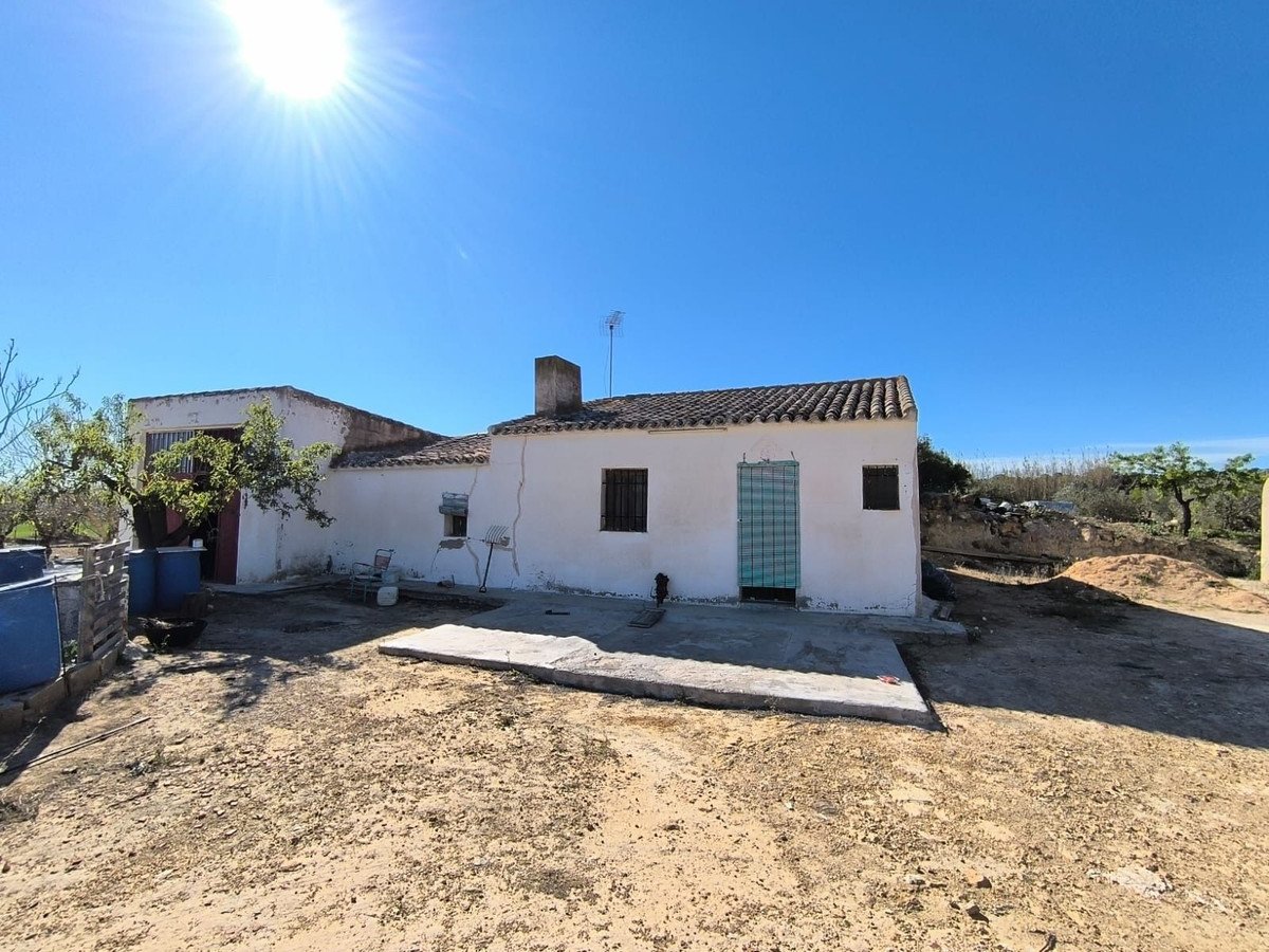3 Bed Finca - Cortijo in Yecla